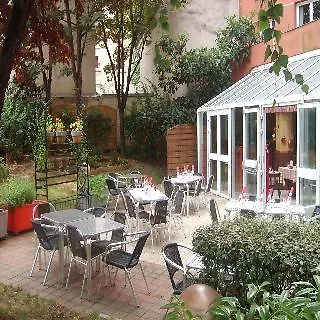 Hotel Median Paris Congres 3*,
