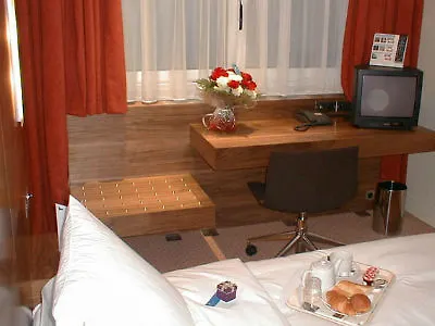 Hotel Median Paris Congres