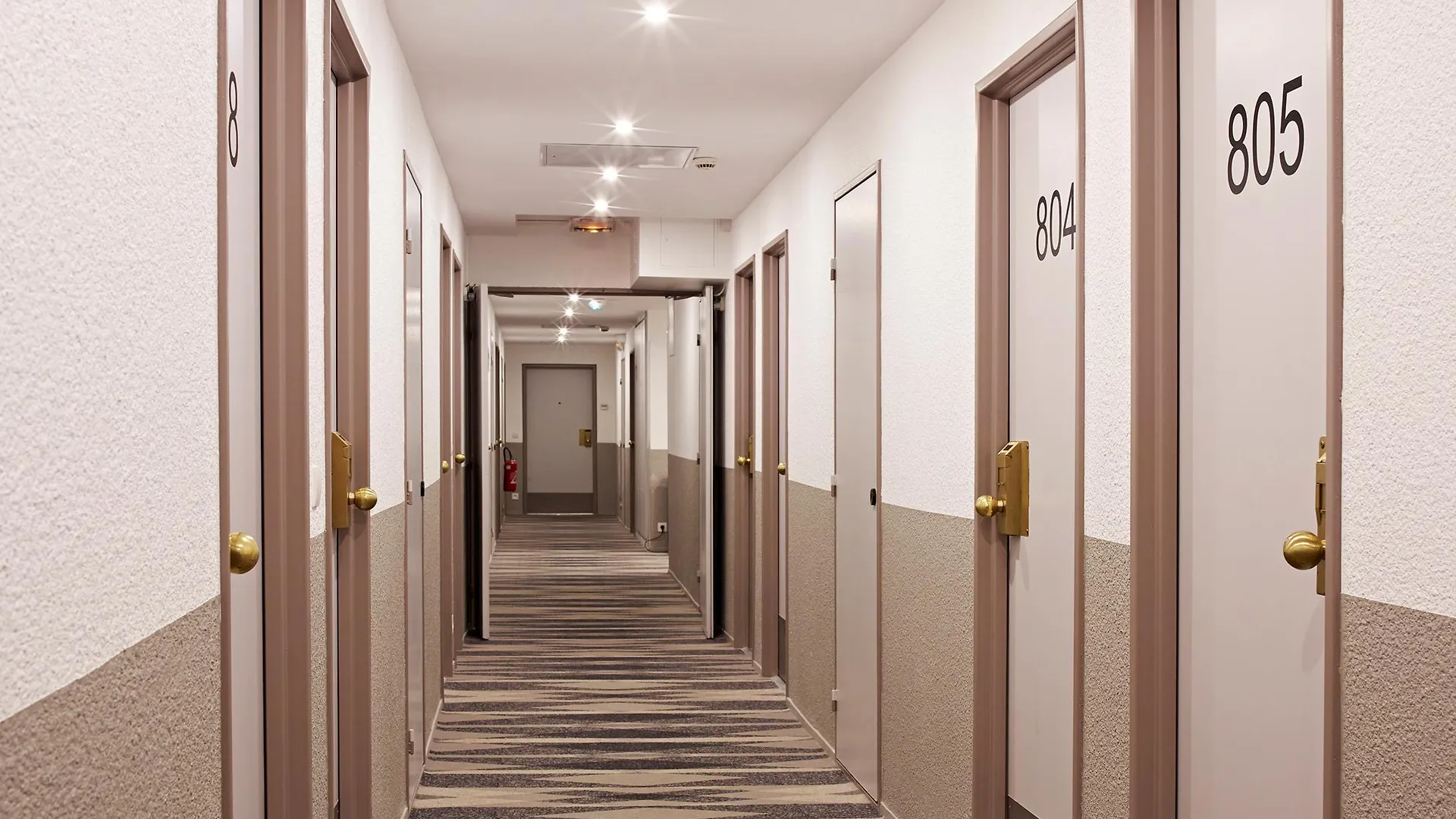 ***  Median Paris Congres Hotel France