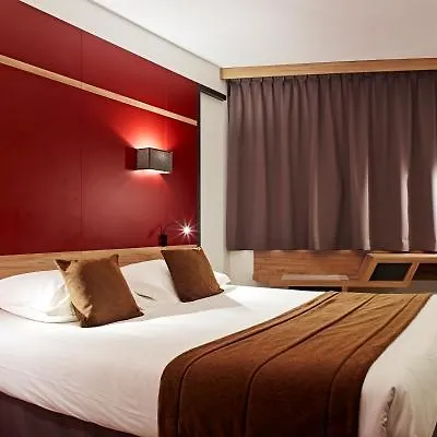Median Paris Congres Hotel 3*,
