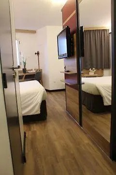 Hotel Median Paris Congres Francia
